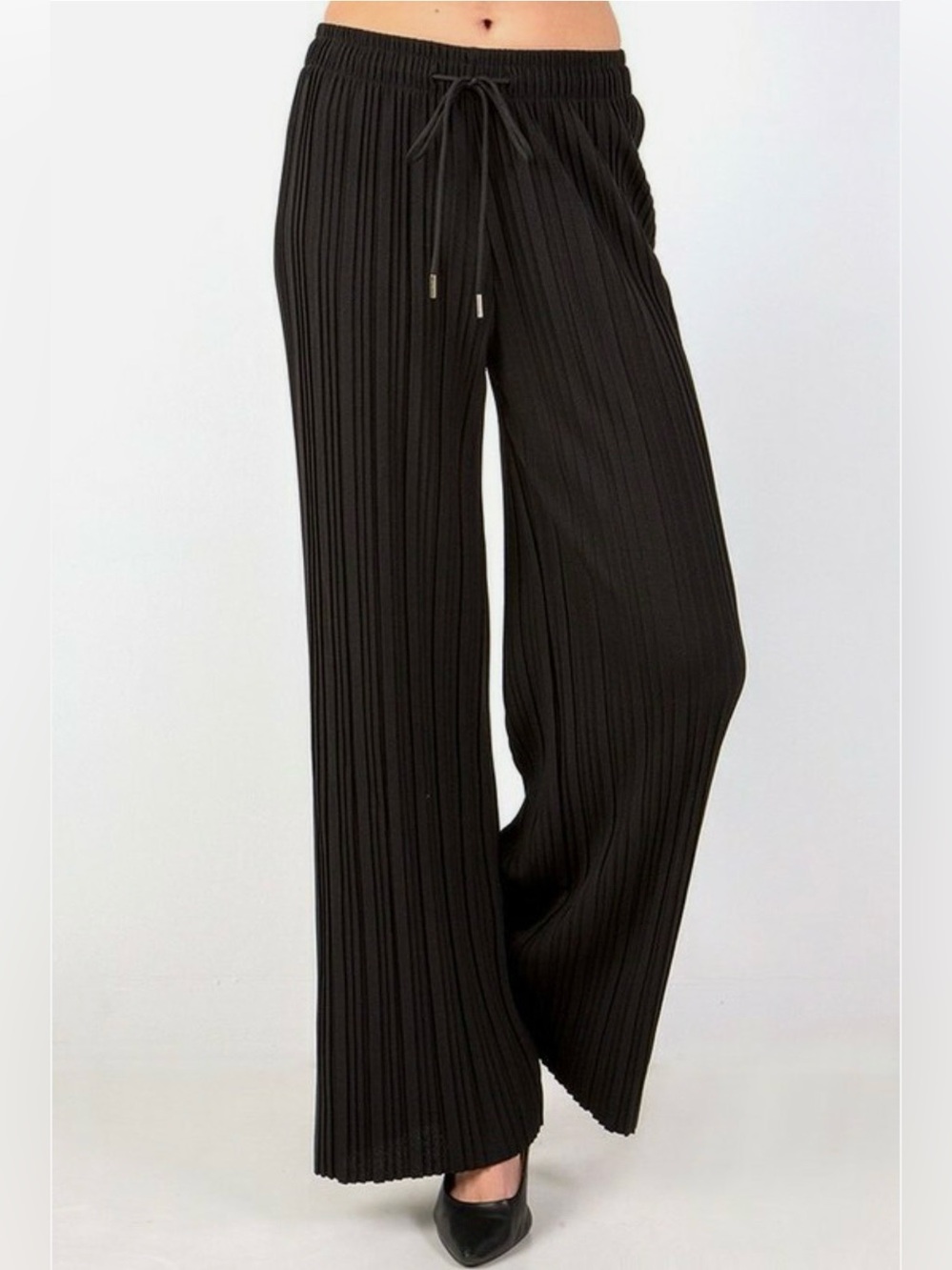 Pleated Wide-Leg Drawstring Pants - Black